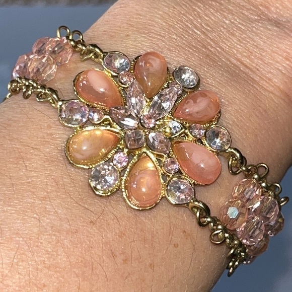 Blush/coral/gold beaded bracelet - Picture 2 of 6
